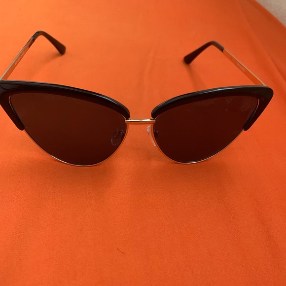 Cat eye sunglasses - Picture 2 of 4